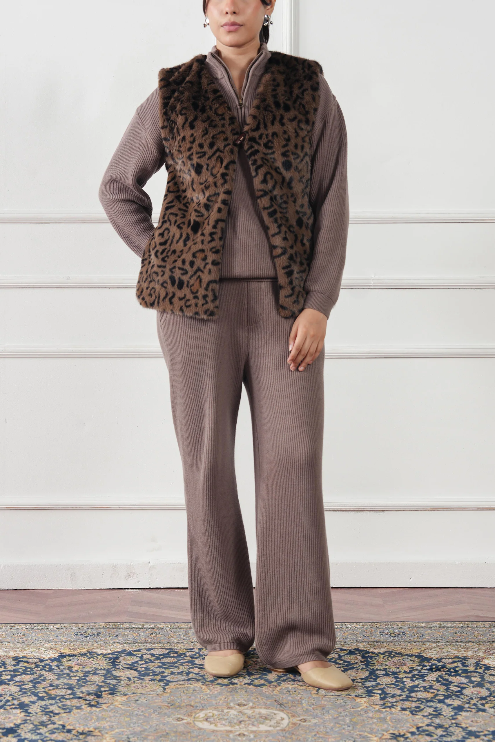Plush Fur Gilet (WFJ-02) - Image 5