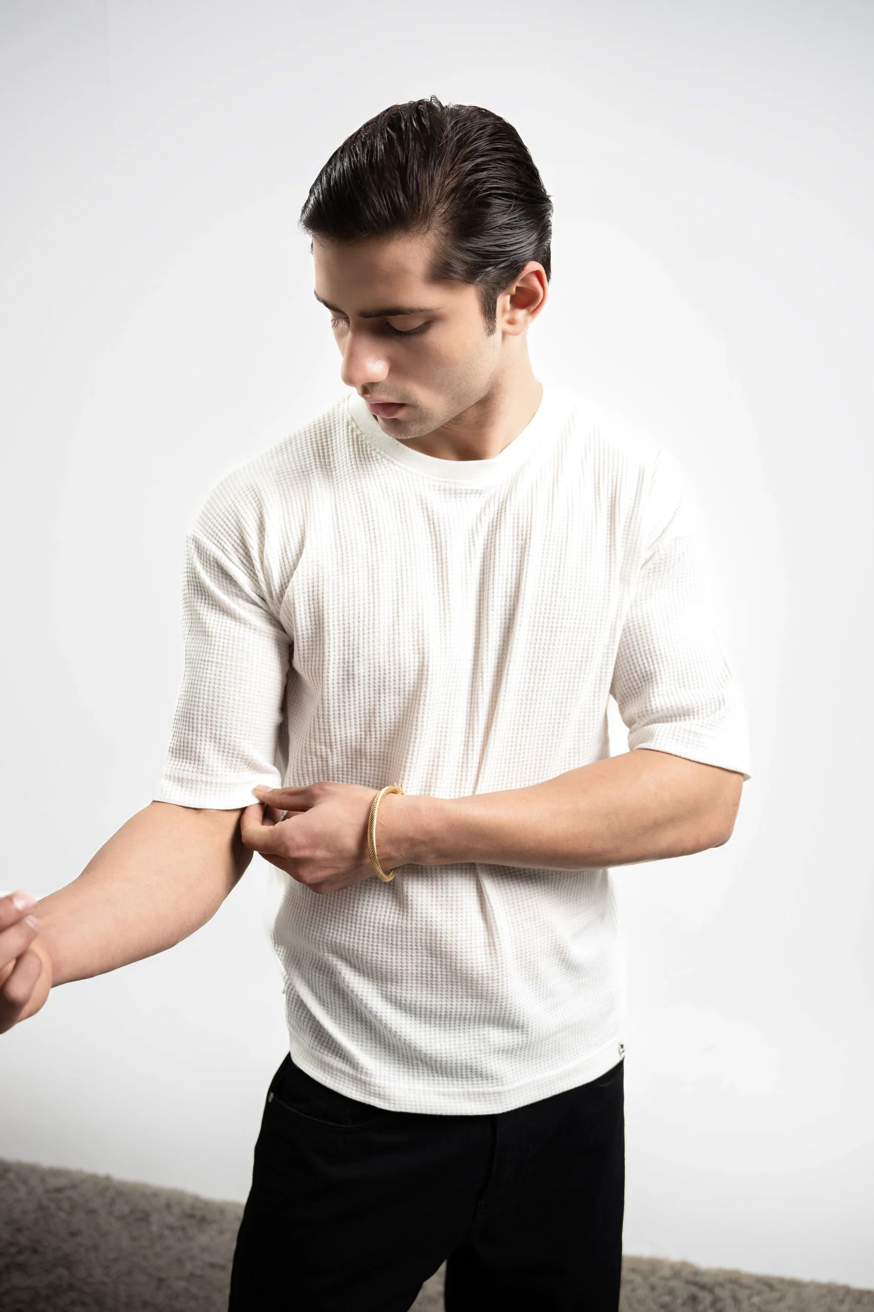Textured Oversized Tee - White - Image 3